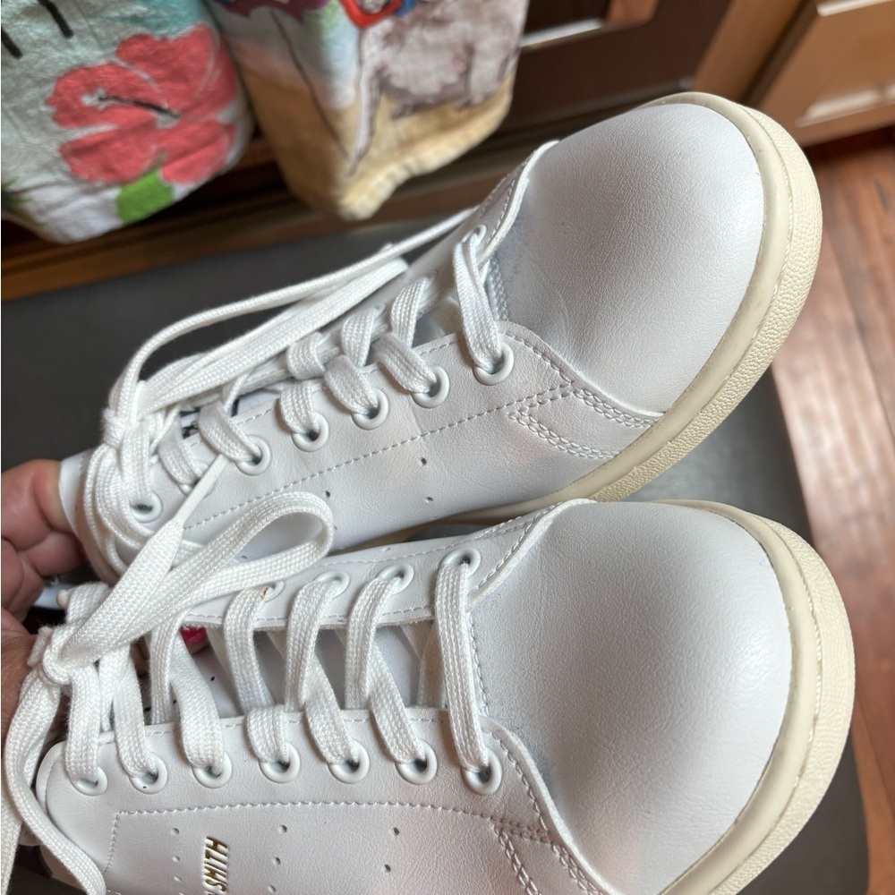 Adidas Stan Smith White and Navy Sneakers M 7.5 - Picture 4 of 9